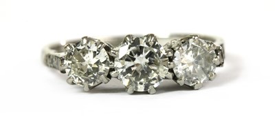 Lot 192 - A three stone diamond ring