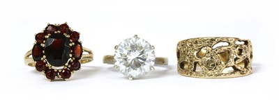 Lot 376 - Three gold rings