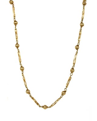 Lot 257 - A 9ct gold fancy link chain