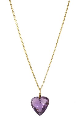 Lot 300 - A gold amethyst pendant