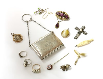 Lot 393 - A quantity of jewellery