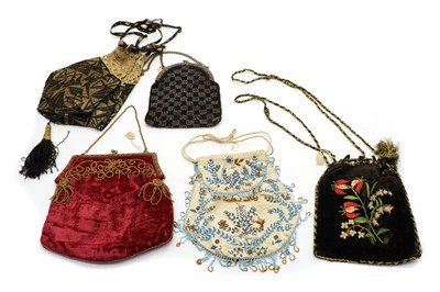Lot 142 - A collection of five bags
