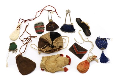 Lot 129 - A collection of twelve coin purses and bags