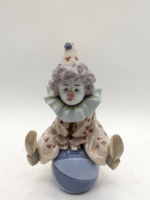 Lot 145 - A collection of three Lladro figures