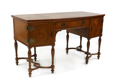 Lot 522 - An Edwardian oak desk