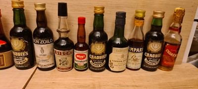 Lot 103 - A large quantity of spirit and liqueur miniatures
