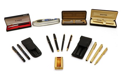 Lot 211 - A collection of fountain pens