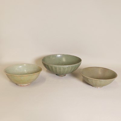 Lot 12 - A Chinese Longquan celadon bowl