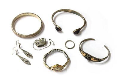 Lot 408 - A small quantity of jewellery