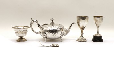 Lot 76 - A silver trophy cup and stand
