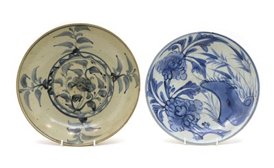 Lot 112 - A Chinese blue and white plate