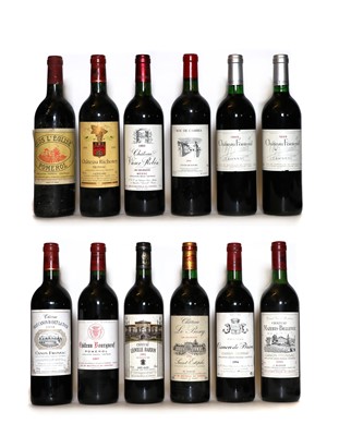 Lot 104 - A collection of red Bordeaux wines