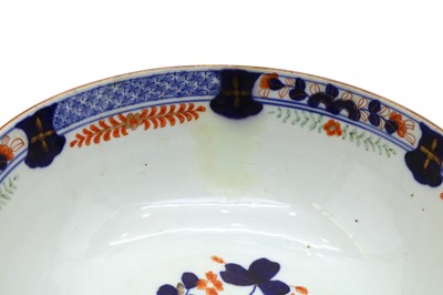 Lot 139 - A pair of Chinese blue and white tureens