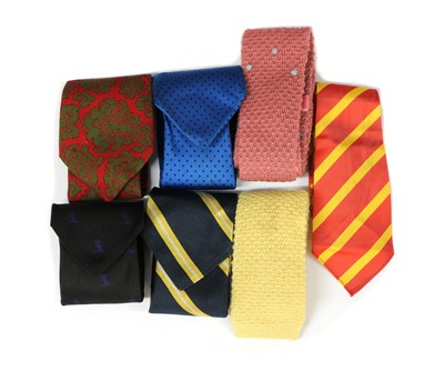 Lot 117 - A collection of seven ties