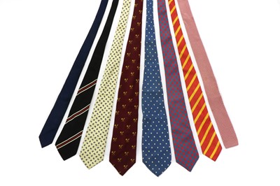 Lot 122 - A collection of eight ties