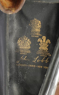 Lot 139 - A pair of black patent leather evening shoes