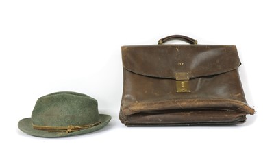 Lot 115 - Douglas Fairbanks' much-loved green felt trilby hat