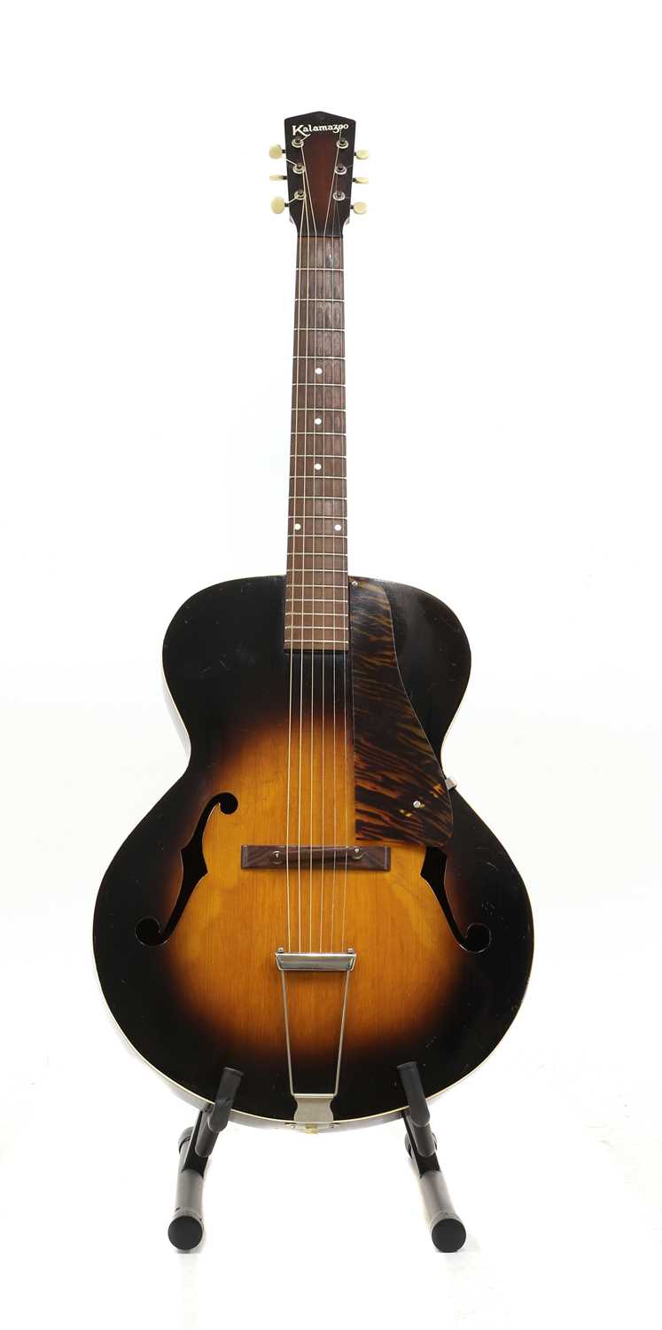 Lot 387 - A Kalamazoo KG-31 archtop acoustic guitar