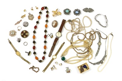 Lot 400 - A collection of jewellery