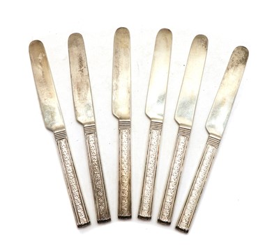 Lot 6 - A collection of six American silver fruit knives