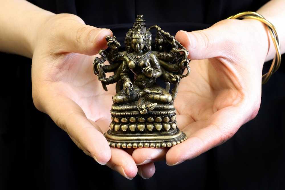 Lot 86 - An Indian bronze bodhisattva