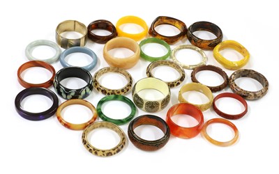 Lot 416 - A quantity of assorted bangles