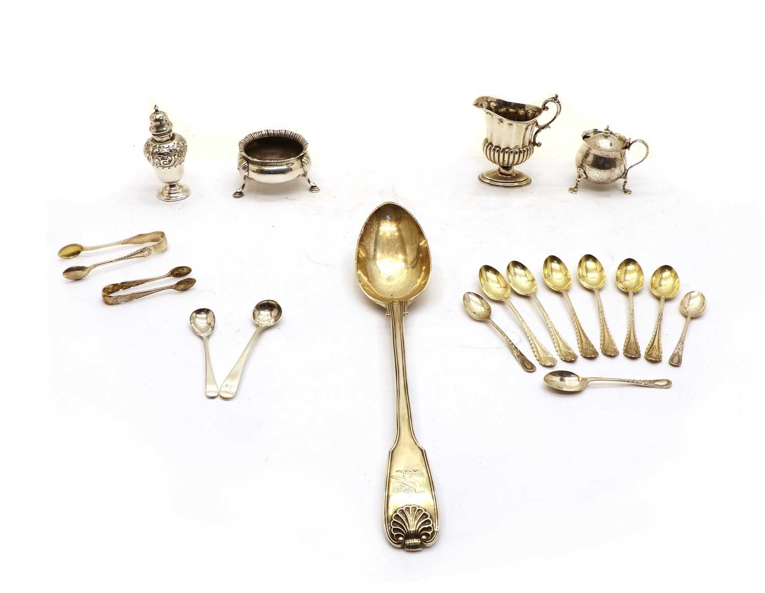 Lot 36 - An assorted collection of silver