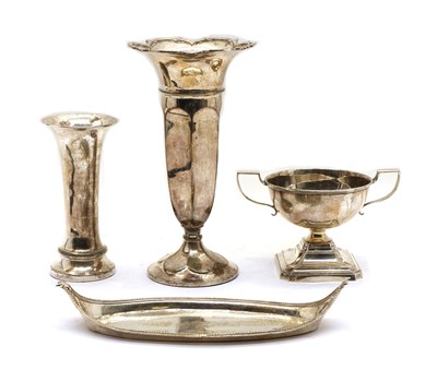 Lot 52 - An assorted collection of silver