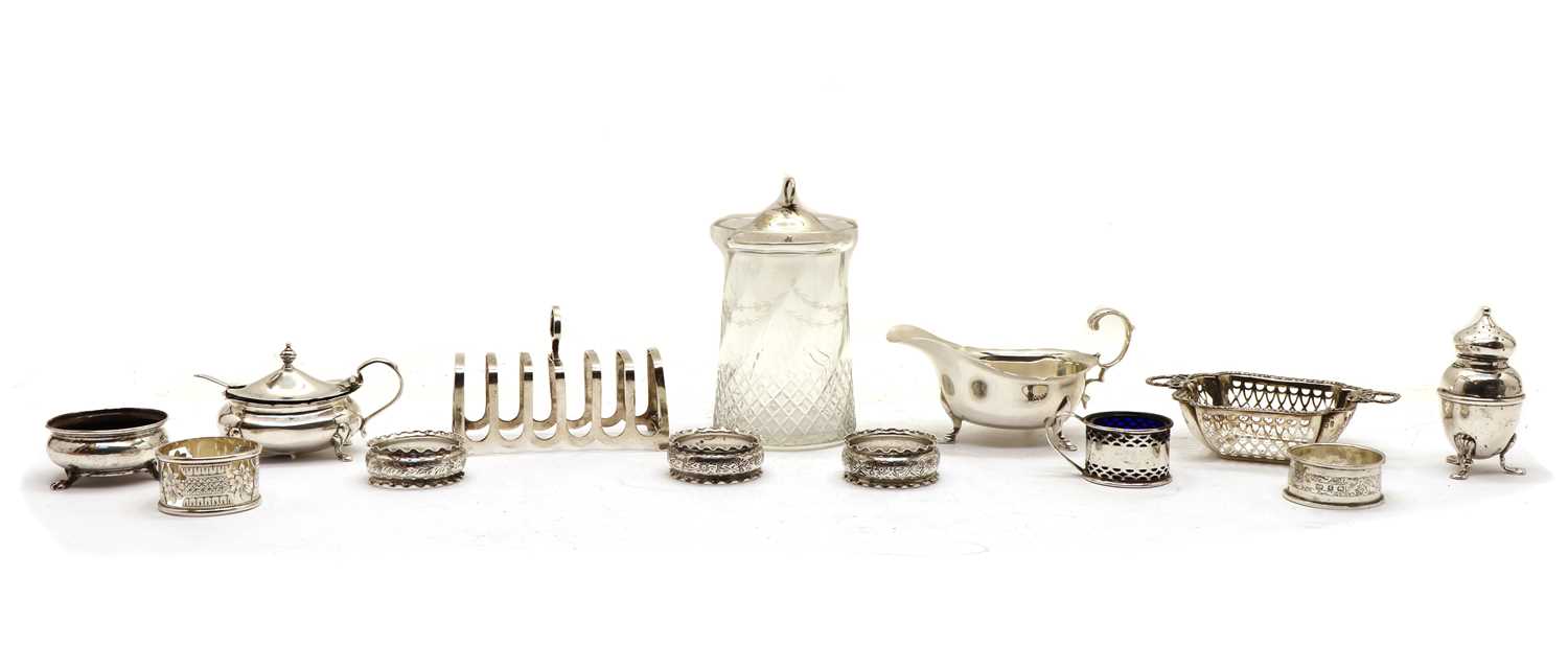 Lot 62 - An assorted collection of silver items
