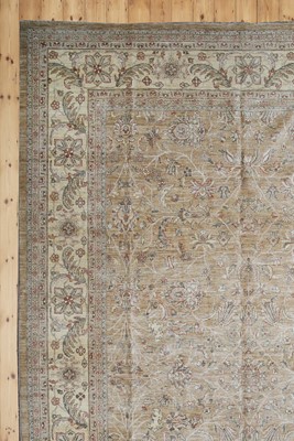 Lot 123 - A large wool carpet of Ziegler Sultanabad design