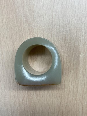 Lot 111 - A Chinese jade archer's ring