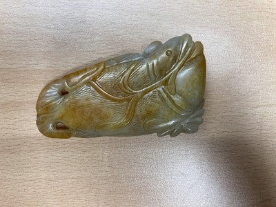 Lot 121 - Two Chinese jade carvings