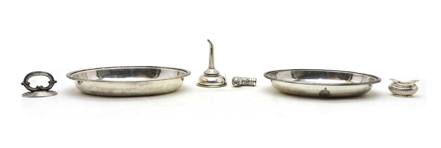 Lot 27 - A collection of silver and silver plated items