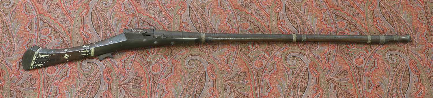 Lot 746 - A torador matchlock rifle,