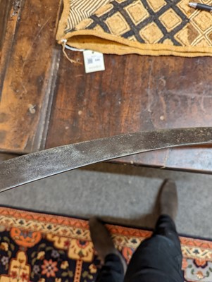 Lot 730 - A Persian shamshir sword