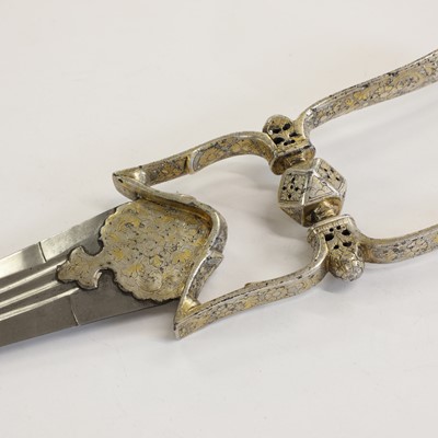 Lot 729 - A steel katar