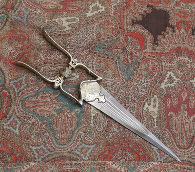 Lot 729 - A steel katar