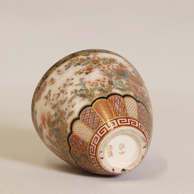 Lot 188 - A Japanese Satsuma ware vase