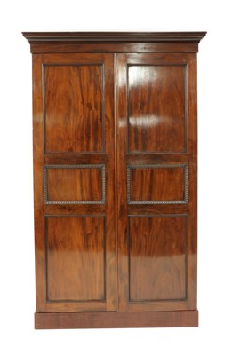 Lot 466 - An Edwardian mahogany wardrobe