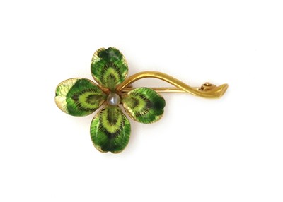 Lot 37 - A gold pearl and enamel clover brooch
