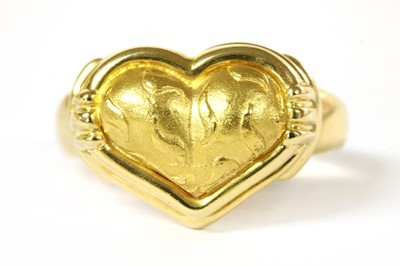 Lot 89 - An 18ct gold heart shaped ring