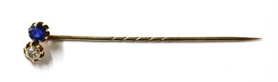 Lot 29 - A gold sapphire and diamond stick pin