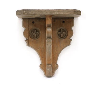 Lot 305 - A large oak wall bracket