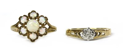 Lot 378 - Two 9ct gold rings