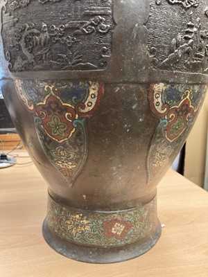 Lot 162 - A Japanese bronze vase