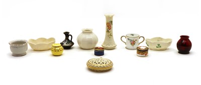 Lot 76 - A collection of ceramics