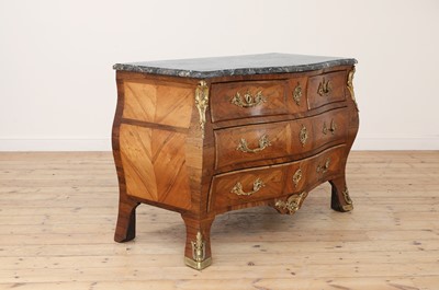 Lot 647 - A Louis XV kingwood commode