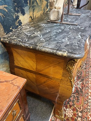 Lot 647 - A Louis XV kingwood commode