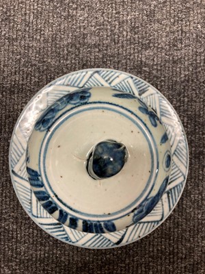 Lot 71 - A pair of Chinese blue and white vases and covers