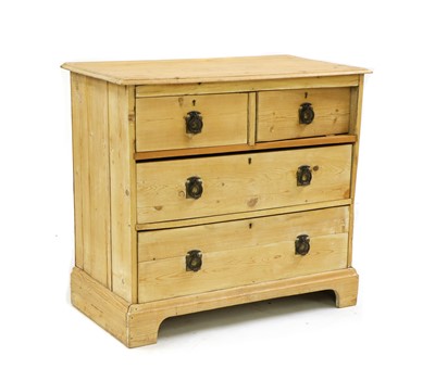 Lot 539 - A pine chest of drawers